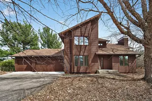 6 Pine Valley Dr, Dellwood, MN 55110 - Photo 4