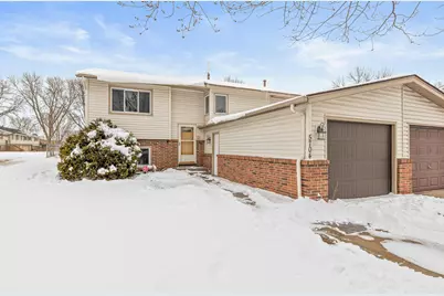 5704 84 1/2 Avenue N #222, Brooklyn Park, MN 55443 - Photo 1