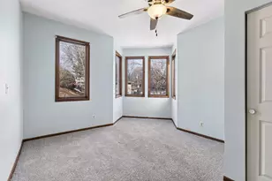 534 Annapolis St, South Saint Paul, MN 55075 - Photo 16