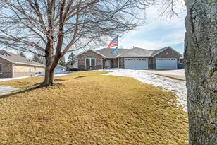 1952 Oakwood View, Fergus Falls, MN 56537 - Photo 2