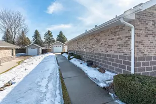 1952 Oakwood View, Fergus Falls, MN 56537 - Photo 6