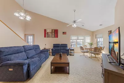 104 Morningside Drive NE, Hutchinson, MN 55350 - Photo 6