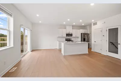 221 Huntington Drive, Waconia, MN 55387 - Photo 4