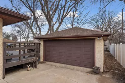 5526 Unity Avenue N, Crystal, MN 55429 - Photo 30