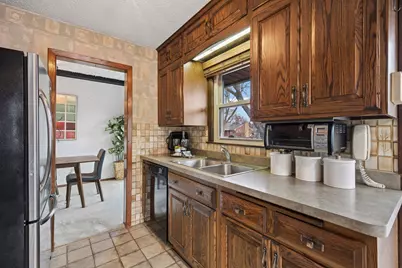 5526 Unity Avenue N, Crystal, MN 55429 - Photo 12