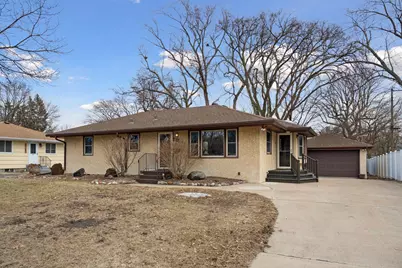 5526 Unity Avenue N, Crystal, MN 55429 - Photo 8