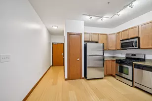 15 E Franklin Ave, Minneapolis, MN 55404 - Photo 4