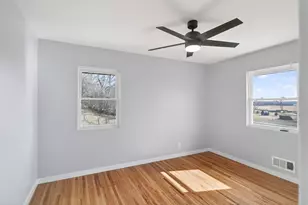 8912 Tretbaugh Dr, Bloomington, MN 55431 - Photo 28