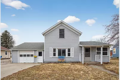 431 E 13th Street, Saint Charles, MN 55972 - Photo 2