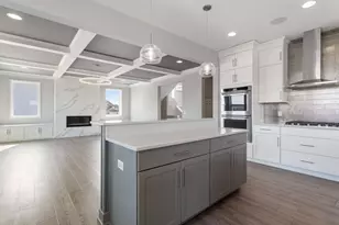 5366 Pine Island Rd, Woodbury, MN 55129 - Photo 12