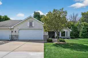 2614 Parkview Ct, White Bear Lake, MN 55110 - Photo 2