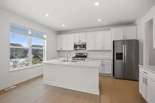 18310 Gladiator Dr, Lakeville, MN 55068 - Photo 2