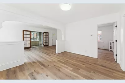 987 Dayton Avenue, Saint Paul, MN 55104 - Photo 8