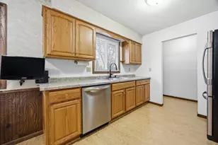 445 Rensvold Blvd, Moorhead, MN 56560 - Photo 6