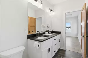 1962 Hadley Hills Dr NE, Rochester, MN 55906 - Photo 24