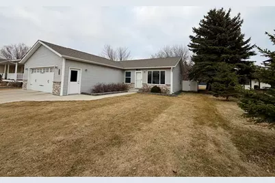 1708 Clifton Avenue, Worthington, MN 56187 - Photo 2