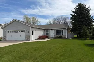 1708 Clifton Ave, Worthington, MN 56187 - Photo 2
