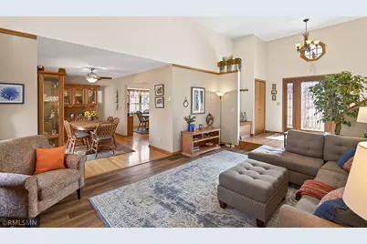 1481 Sextant Avenue E, Maplewood, MN 55109 - Photo 10