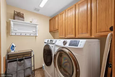 1481 Sextant Avenue E, Maplewood, MN 55109 - Photo 32