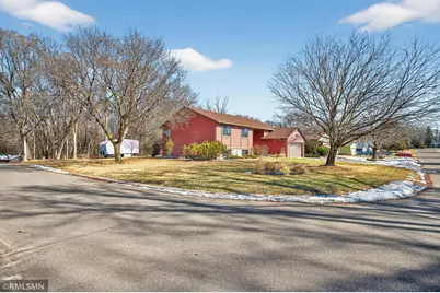 1481 Sextant Avenue E, Maplewood, MN 55109 - Photo 2