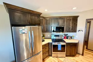 105 Hillwood Dr, Lake City, MN 55041 - Photo 12