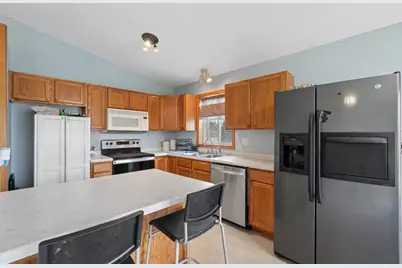 105 Capelle Street, Spring Valley, MN 55975 - Photo 6