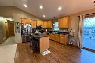 1005 12th St SE, Waseca, MN 56093 - Photo 6