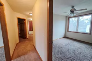 704 N Carver St, Winthrop, MN 55396 - Photo 14