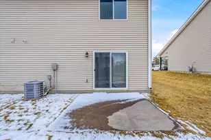 405 E Cheyenne St, Roberts, WI 54023 - Photo 36