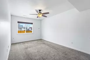 405 E Cheyenne St, Roberts, WI 54023 - Photo 20