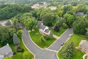 1389 Camelback Dr, Eagan, MN 55123 - Photo 4