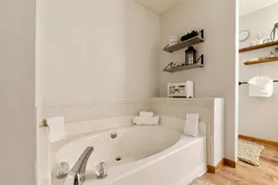 1389 Camelback Dr, Eagan, MN 55123 - Photo 22