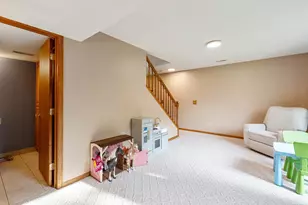 1389 Camelback Dr, Eagan, MN 55123 - Photo 18