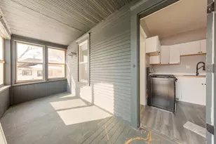 1002 Avon St N, Saint Paul, MN 55103 - Photo 32