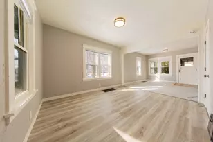 1002 Avon St N, Saint Paul, MN 55103 - Photo 8