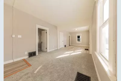 1002 Avon Street N, Saint Paul, MN 55103 - Photo 6