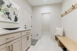 5609 Heather Ln, Edina, MN 55436 - Photo 14