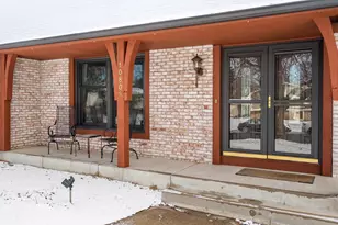 10809 Emerson Road S, Bloomington, MN 55431 - Photo 4