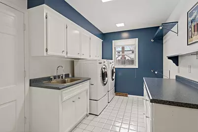 10809 Emerson Road S, Bloomington, MN 55431 - Photo 32