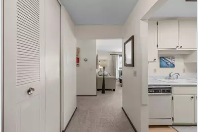 4360 Brookside Court #304, Edina, MN 55436 - Photo 10