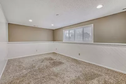 9733 Thomas Avenue N, Brooklyn Park, MN 55444 - Photo 14