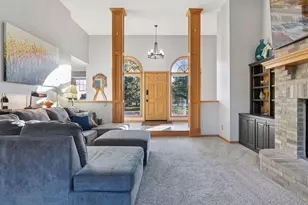 582 Country Oaks Ln, River Falls, WI 54022 - Photo 4