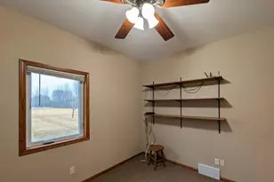 2033 Park Ave, Montevideo, MN 56265 - Photo 22