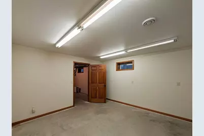 2033 Park Avenue, Montevideo, MN 56265 - Photo 52