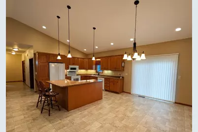 2033 Park Avenue, Montevideo, MN 56265 - Photo 8