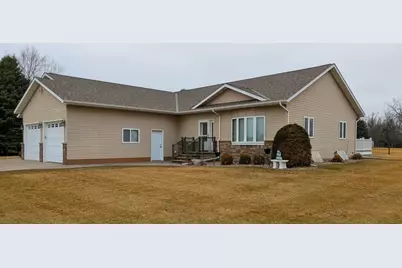 2033 Park Avenue, Montevideo, MN 56265 - Photo 2