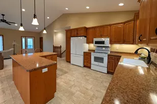 2033 Park Ave, Montevideo, MN 56265 - Photo 14