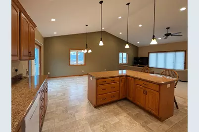 2033 Park Avenue, Montevideo, MN 56265 - Photo 12