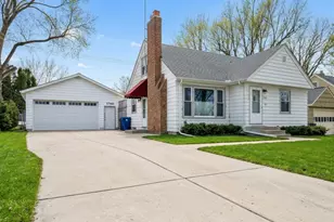 1740 Rome Ave, Saint Paul, MN 55116 - Photo 1