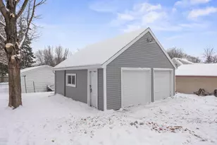 540 Brown St SW, Hutchinson, MN 55350 - Photo 22